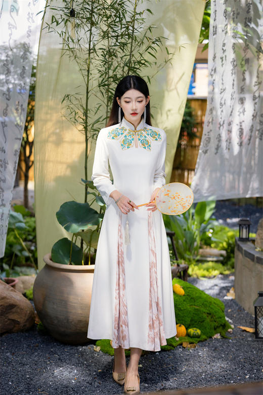 FLZD-23162波西米亚民族风刺绣花朵立领印花褶皱修身显瘦百搭长裙连衣裙女 商品图7