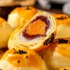 【Q弹细腻咸香！雪媚娘蛋黄酥】外酥里嫩的黄酥，入口即化。咸蛋黄酥雪媚娘面包整箱早餐糕点美食小零食休闲食品夜宵充饥健康 商品缩略图2