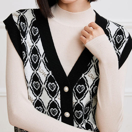 玳莎芝麻点提花针织开襟背心马甲女2023冬季新款叠穿宽松V领羊毛衫   DD33002/DD33306 商品图2