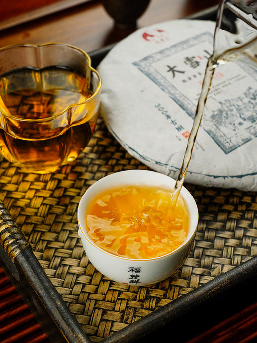 高香高鲜爽！适口性高！2020年临沧茶区大雪山古300纯料古树茶357g饼茶 商品图6