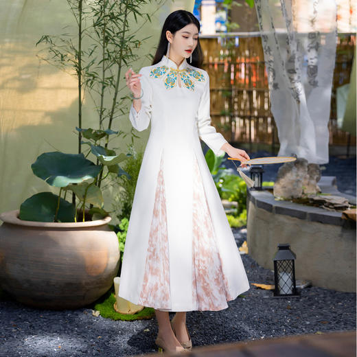 FLZD-23162波西米亚民族风刺绣花朵立领印花褶皱修身显瘦百搭长裙连衣裙女 商品图1