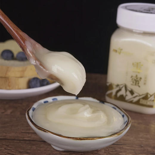 【拍一发六】长白山椴树黑蜂雪蜜 500g/瓶*6  执行标准GB14963  纯天然雪蜜 白巧克力一样细腻的口感 蜂蜜  送勺子+礼袋 商品图8