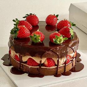 草莓巧克力蛋糕-提前2小时预定