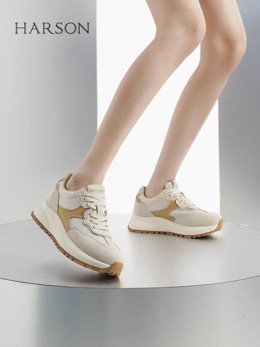 【自营】哈森 休闲运动鞋女2023年新款舒适防滑透气百搭时尚德训鞋 HC231619 商品图2