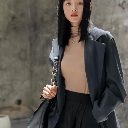 【修身显瘦舒适！中领长袖打底衫】超弹性面料，贴合丰满身形。柔软舒适莫代尔棉，修身显瘦剪裁，半高领中领长袖打底衫女内搭春秋冬紧身纯色上衣t恤 商品图2