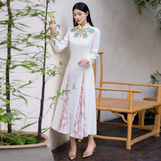 FLZD-23162波西米亚民族风刺绣花朵立领印花褶皱修身显瘦百搭长裙连衣裙女 商品图8