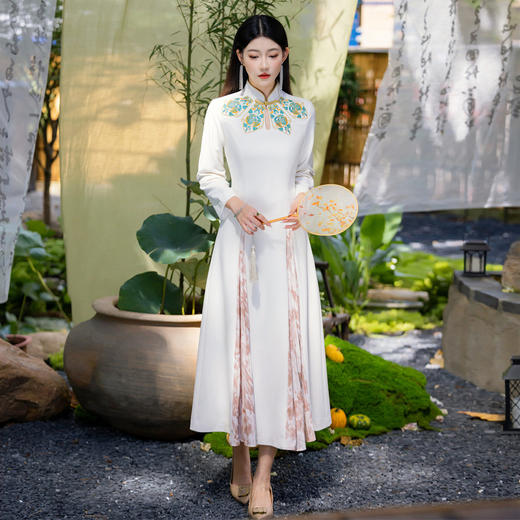 FLZD-23162波西米亚民族风刺绣花朵立领印花褶皱修身显瘦百搭长裙连衣裙女 商品图2