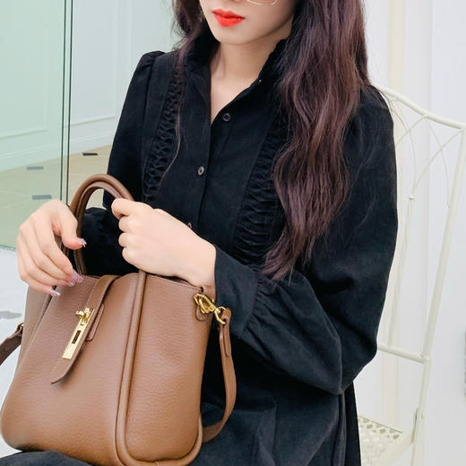 【百图lulu定制】【贵族连衣裙】【赠腰带】宫廷复古风 花边立领 灯芯绒 百褶裙摆 连衣裙 商品图11