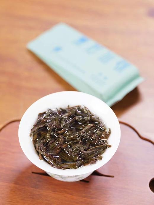 2023年第十九届两岸斗茶茶王赛岩茶组银奖！半盏清茶品过往，一曲轻音远是非——福建武夷山第三代岩茶兰若仙踪（品种:水仙） 商品图2