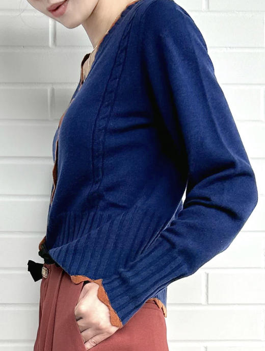 TYNVIE 波浪纹饰边撞色羊绒开衫-蓝色 商品图2