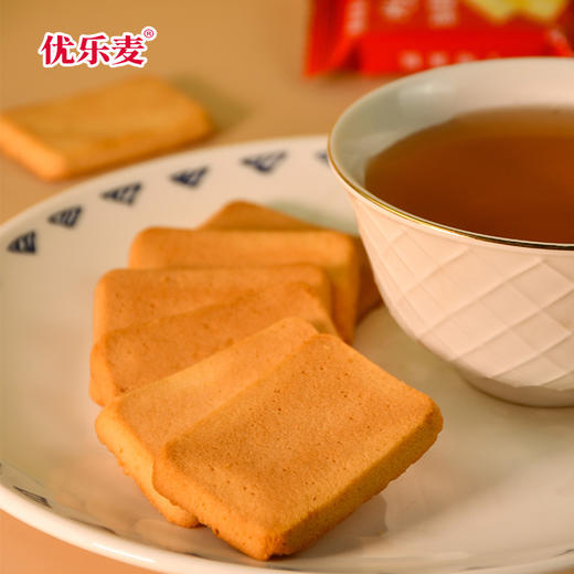 【来一口，缓解饥饿疲劳！】优乐麦干酪蛋糕饼干朱古力金典鸡蛋煎饼烘烤饼干原金黄色的焦糖色泽，内部则保持着松软的蛋糕质地lm 商品图2