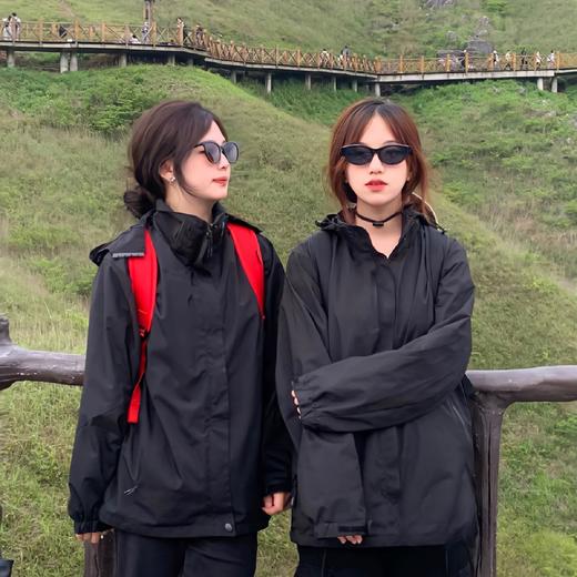 【加高防风连帽❗️三防超级冲锋衣】防风防水，山系冲锋衣西藏夏季男女情侣外套潮牌防风防水爬山登山服男款男士父亲节礼物新年礼盒年货礼盒 商品图1