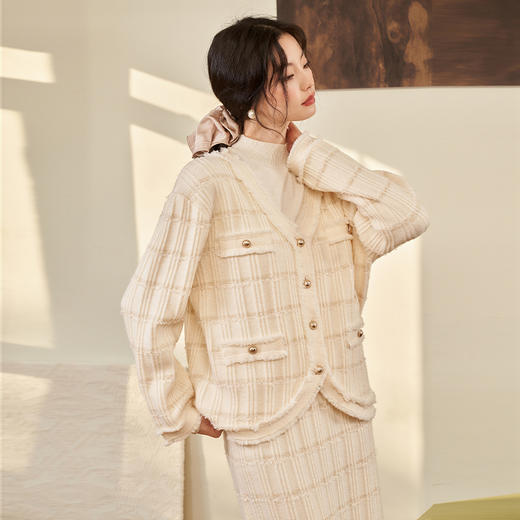 西遇法式小香风毛衣套装女2023秋冬新款直筒半裙针织开衫两件套D2332629/D2332628 商品图2