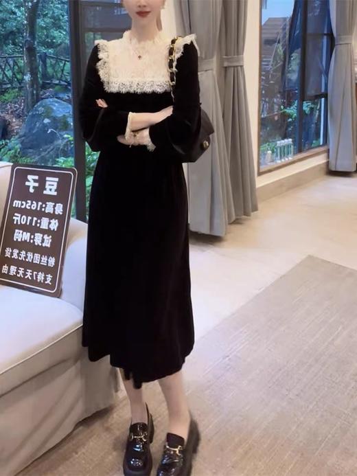 高级感复古丝绒连衣裙 圆领蕾丝拼接气质女 商品图5