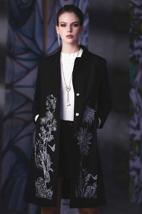 【伯妮斯茵】3D6242--风衣--彩色穹顶的香味--《因汉而生--哥特》