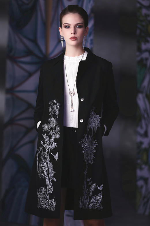 【伯妮斯茵】3D6242--风衣--彩色穹顶的香味--《因汉而生--哥特》 商品图0