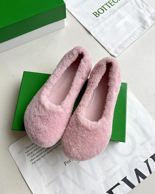 7折 BV家 奶里奶气氛围感毛毛鞋 一脚蹬乐福鞋 3色 BZ1110 商品图6