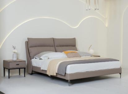 欧瑞驰 床 接触面头层真皮+靠包填充公仔棉+实木框架+静音排骨架+黑金脚[免费送装，偏远地区除外] 商品图1