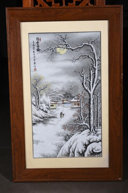 粉彩雪景踏雪寻梅瓷板 商品图0