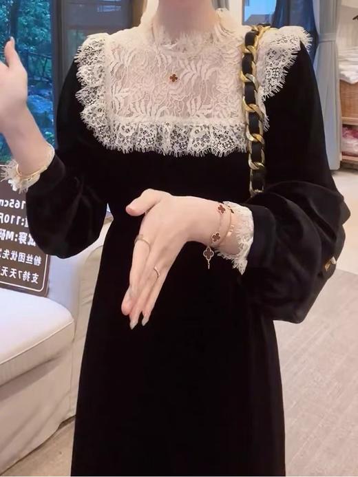 高级感复古丝绒连衣裙 圆领蕾丝拼接气质女 商品图4