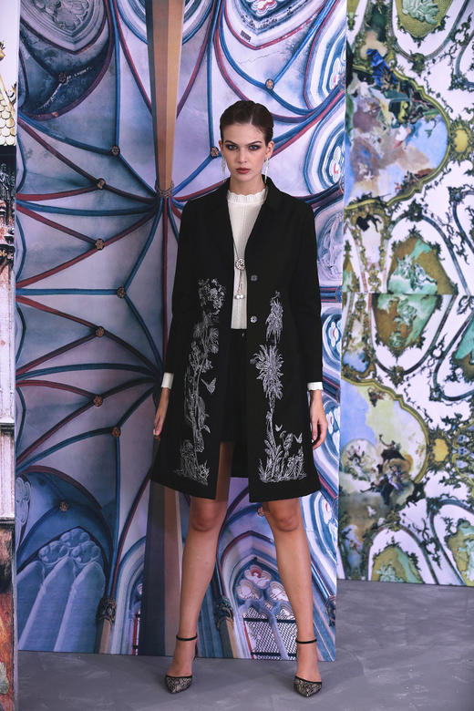 【伯妮斯茵】3D6242--风衣--彩色穹顶的香味--《因汉而生--哥特》 商品图2