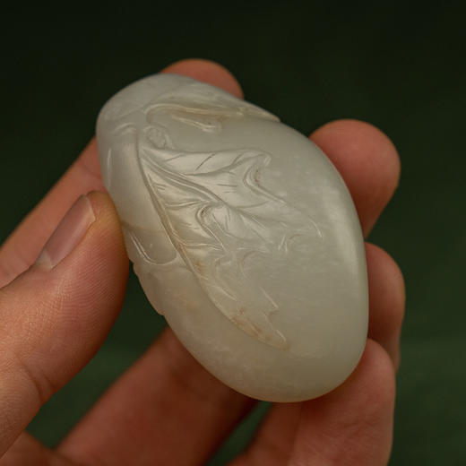 清代 和田玉籽料树叶纹鼻烟壶 商品图2