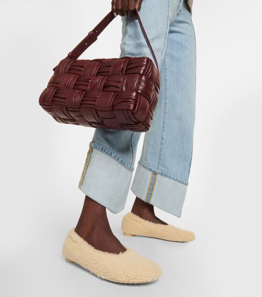 7折 BV家 奶里奶气氛围感毛毛鞋 一脚蹬乐福鞋 3色 BZ1110 商品图1