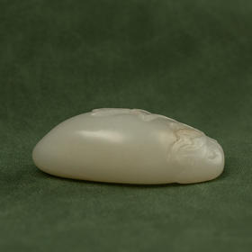 清代 和田玉籽料树叶纹鼻烟壶