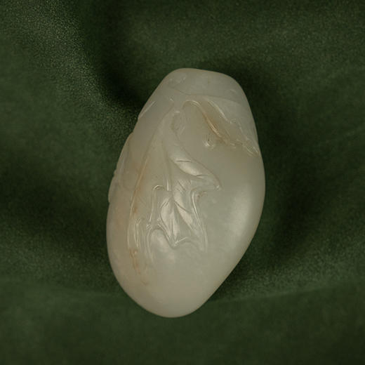 清代 和田玉籽料树叶纹鼻烟壶 商品图4