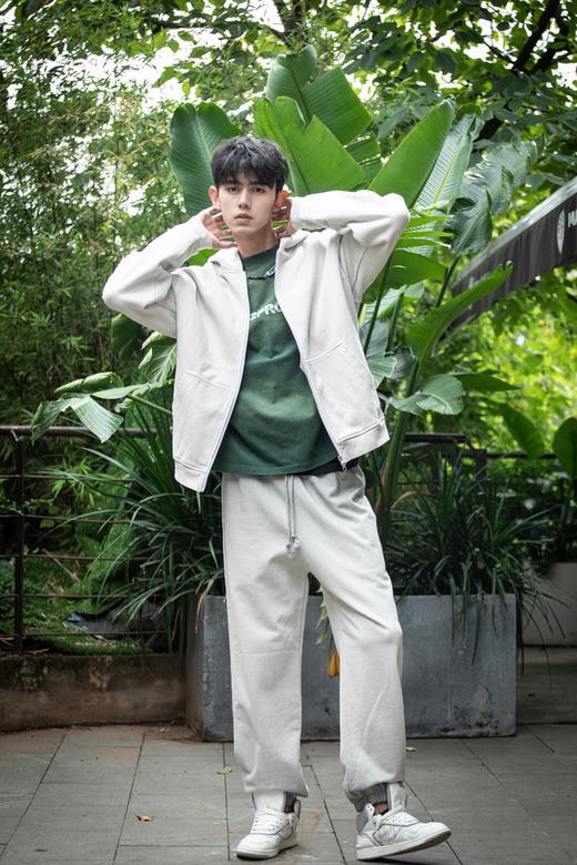 W33606239极简纯色卫衣外套 商品图5