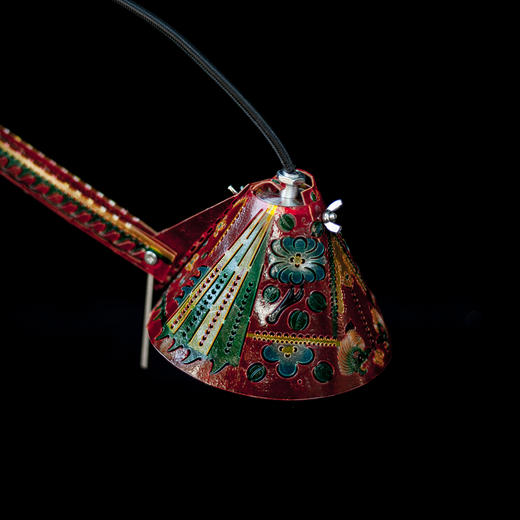 何鲜 Studio Monana 红色雕花皮影灯 商品图1