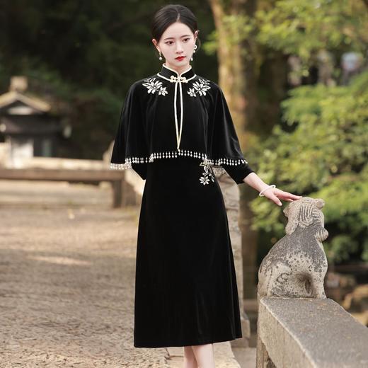 改良复古丝绒旗袍套装，秋季新款气质民国风绣花斗篷旗袍裙BJS-8002 商品图1