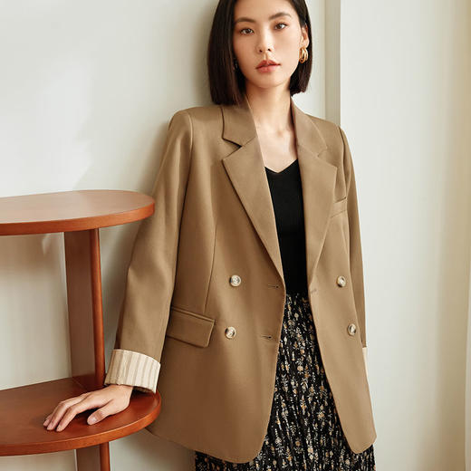 玳莎双排扣高级感纯色西装女2023年秋季新款职场通勤翻袖设计外套  DC37307 商品图0