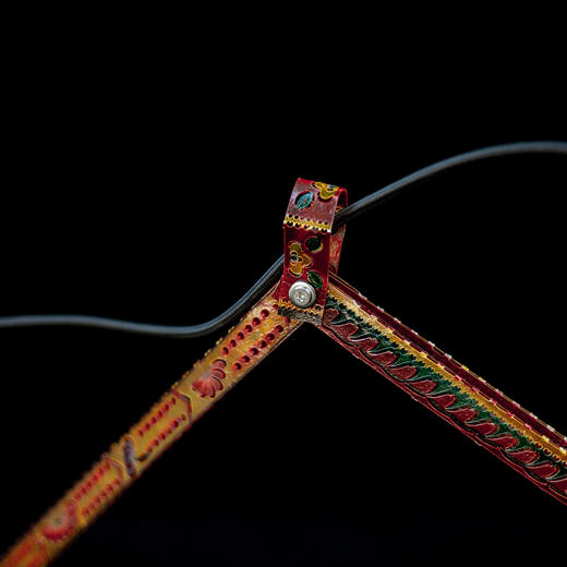 何鲜 Studio Monana 红色雕花皮影灯 商品图3