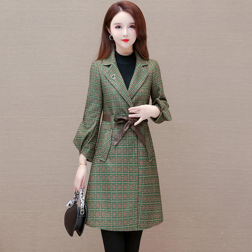 格纹中长款时髦洋气女士外套，秋冬款收腰修身优雅气质风衣QYM-XQD-2C23178-L 商品图1