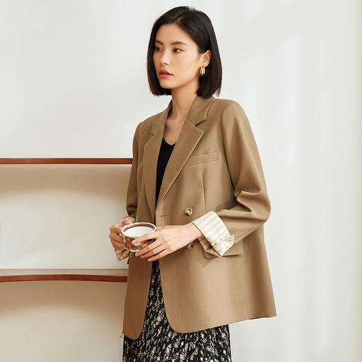 玳莎双排扣高级感纯色西装女2023年秋季新款职场通勤翻袖设计外套  DC37307 商品图1