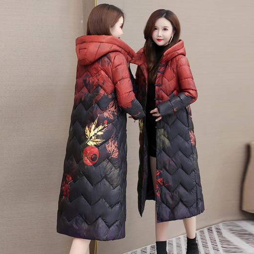 时尚气质，印花羽绒服妈妈装中长款连帽保暖复古白鸭绒羽绒服QYM-ZM-BSD22867-Y 商品图2