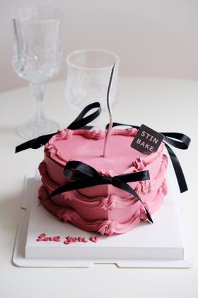 丝带蝴蝶结蛋糕