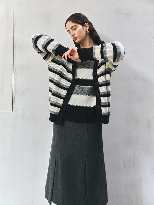 柔软舒适高支澳毛 开衩呢料半裙FB477623N 商品图7