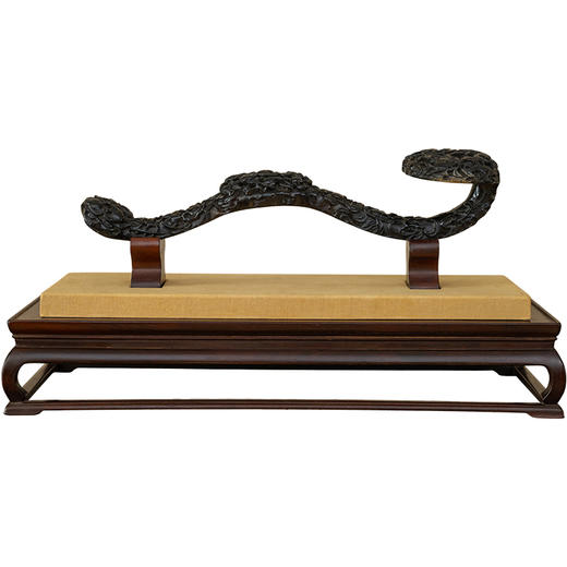 清 墨玉透雕桃纹如意及红木宝笼 商品图5