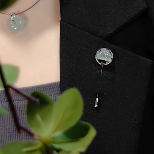 【白马踏清秋】18k镶嵌翡翠胸针 商品图4