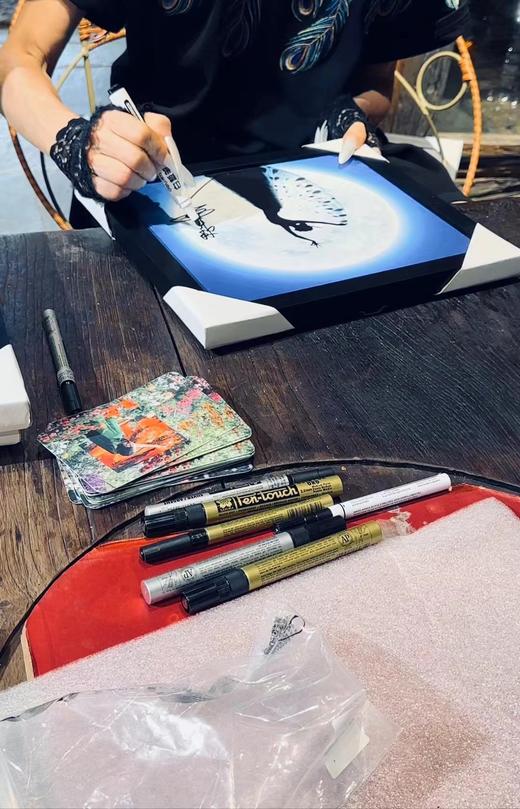 杨丽萍老师舞剧海报艺术画框 /亲笔签名少量库存 商品图8