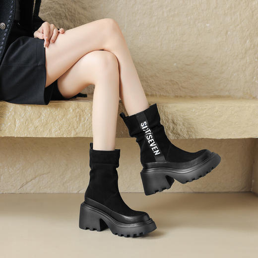 时尚减龄，字母学院风厚底粗跟短靴TYM-6378 商品图1