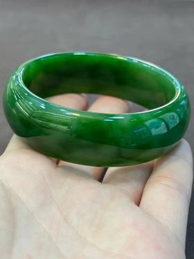 玉美人菲菲/和田玉碧玉手镯—宽版碧玉手镯