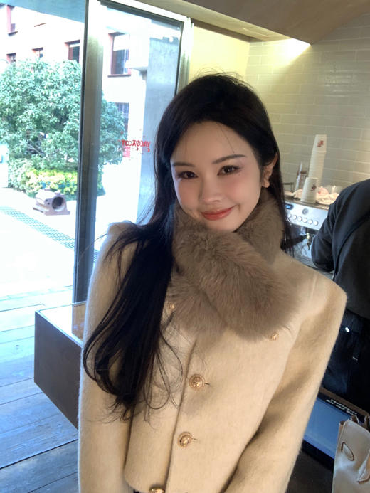 Read Nameless /羊驼羊毛白骑士2.0（带毛领） 商品图2