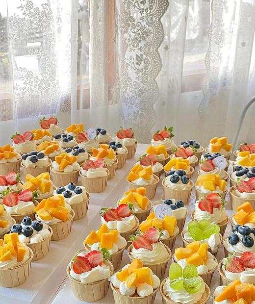 黑巢-水果纸杯蛋糕生日蛋糕 商品图1