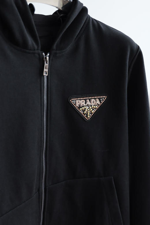 基本都卡其色勒 P.R.D 章仔花纹3角标 宽松拉链帽衫 WY741 商品图3