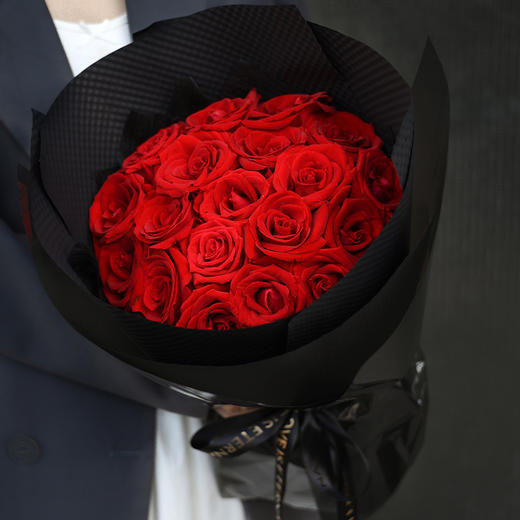 198元—鲜花花束：爱与相遇（兑换后随蛋糕配送到家或联系客服预约到店领取） 商品图0