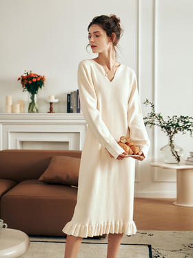 OLrain欧芮儿法式奶白色毛衣连衣裙女秋装2023年新款气质显瘦裙子