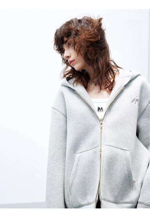 【断码 清仓 凑单】 MO&CO 空气棉外套 女士 空气棉 中灰色 卫衣外套 商品图7